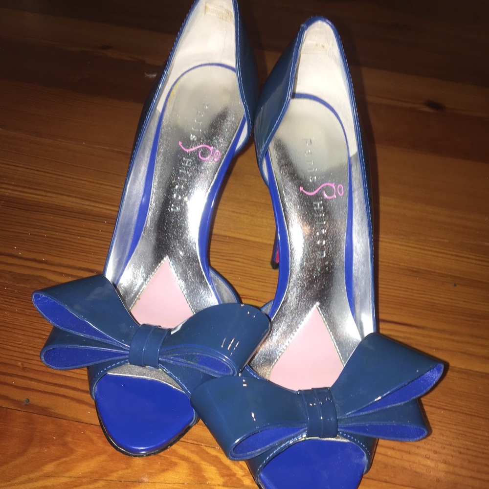 Size 6: Paris Hilton heels👠